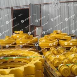 9105749 Каток поддерживающий на экскаватор Hitachi EX150